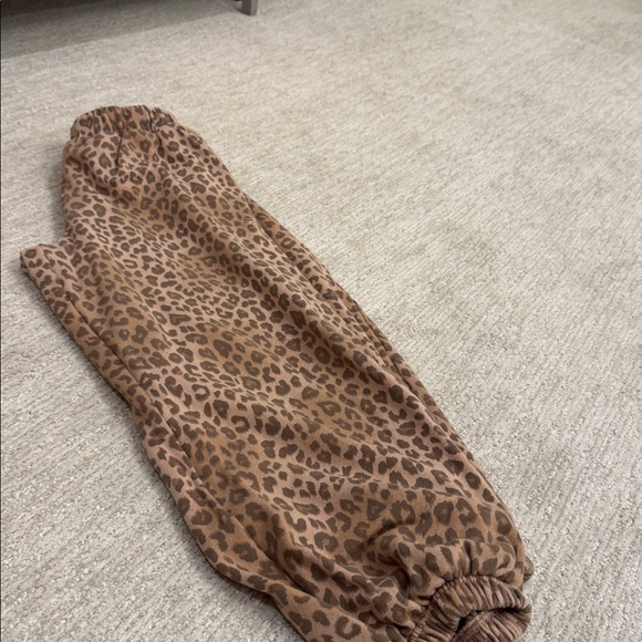 Victoria Secret cheetah sweat set - Picture 6 of 9